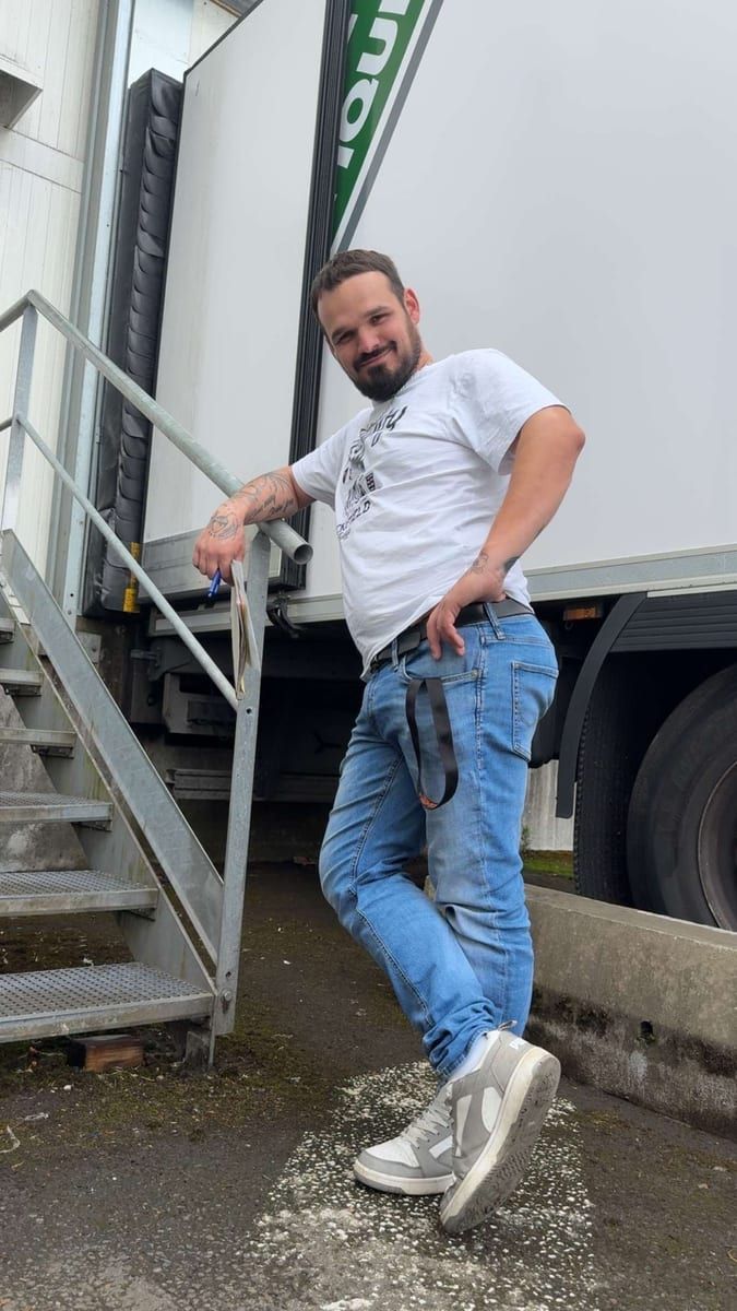 Kency - Gay bars à Zwischenflüh Profil de Kency, 39 ans, Gay bars à Zwischenflüh (Berne)