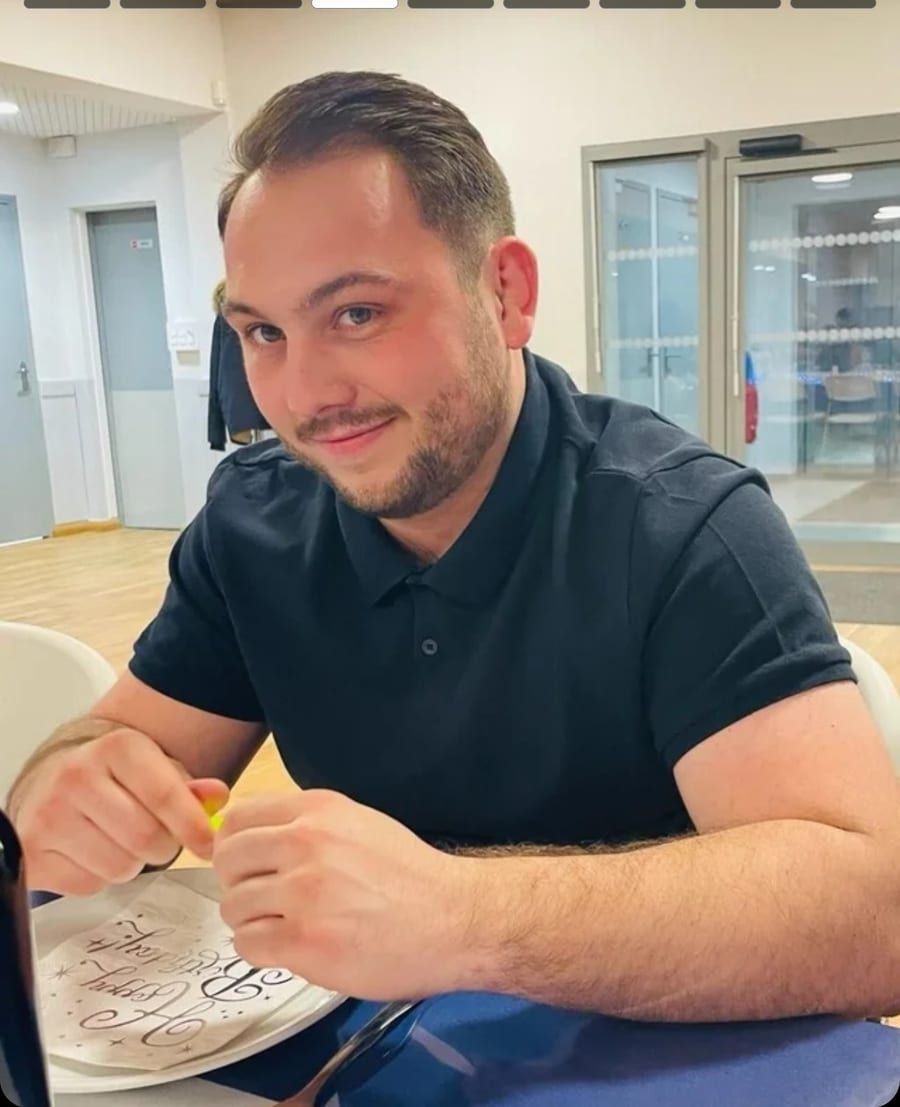 Jochen - Gay bars à Filet Profil de Jochen, 33 ans, Gay bars à Filet (Valais)