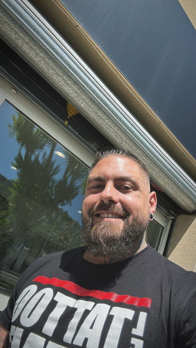 Profil de Idy, 42 ans, Gay bars à Mission (Valais)