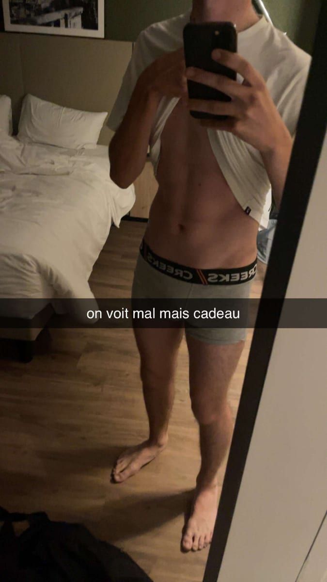Profil de Davide, 24 ans, Gay bars à St-Séverin (Valais)