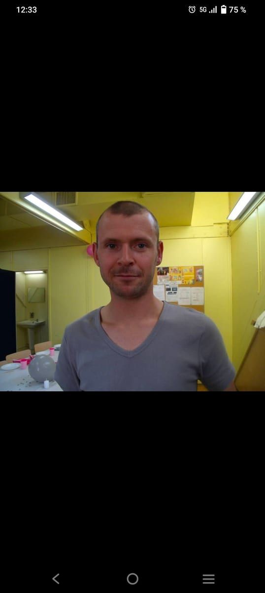 Profil de Jovany, 27 ans, Gay bars à Gunten (Berne)