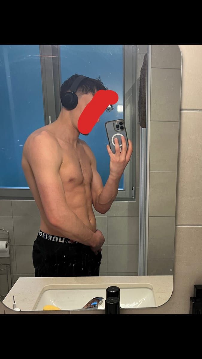 Profil de Mouloud, 27 ans, Gay bars à Küttigen (Argovie)