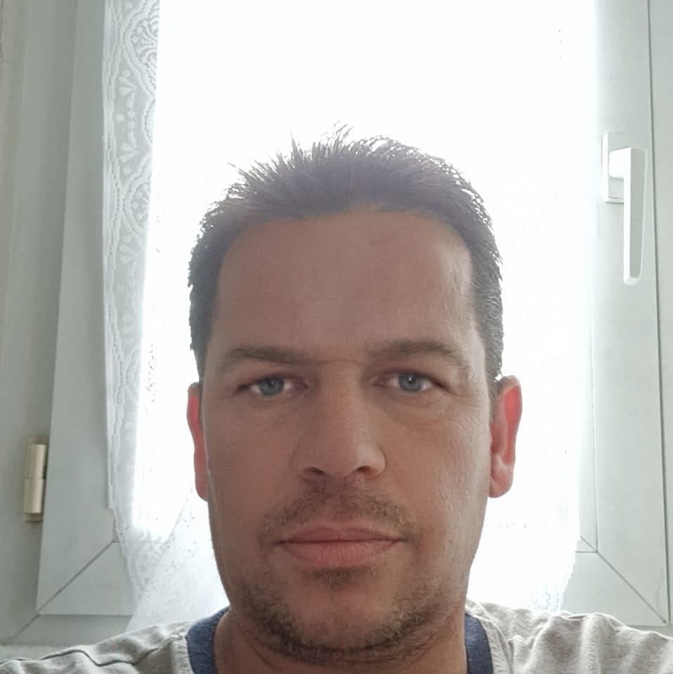 Profil de Athys, 35 ans, Gay bars à Noville (Vaud)