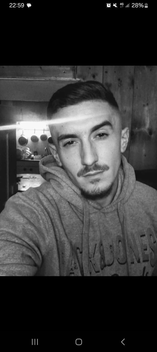 Profil de Zouber, 34 ans, Gay bars à Hemmental (Schaffhouse)