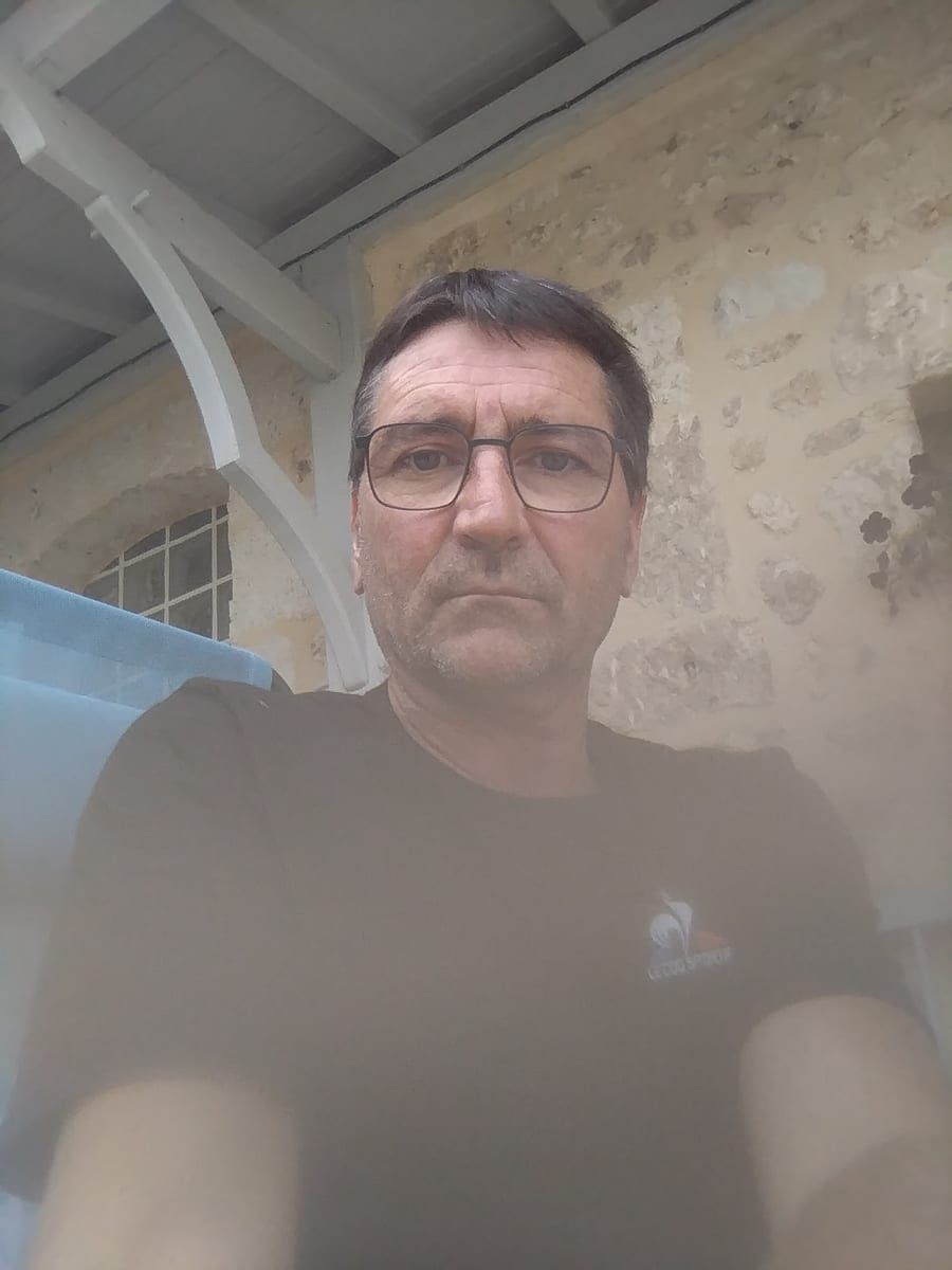 Orhan - Gay bars à Zullwil Profil de Orhan, 36 ans, Gay bars à Zullwil (Soleure)