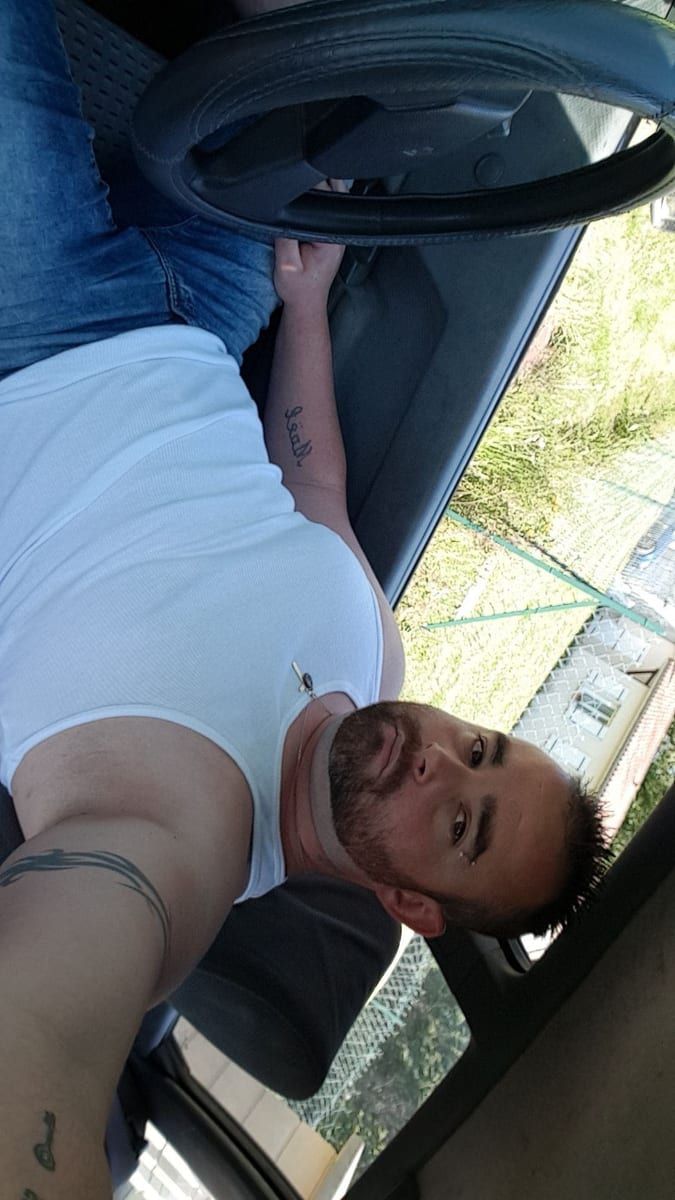 Mahel - Gay bars à Valangin Profil de Mahel, 29 ans, Gay bars à Valangin (Neuchâtel)