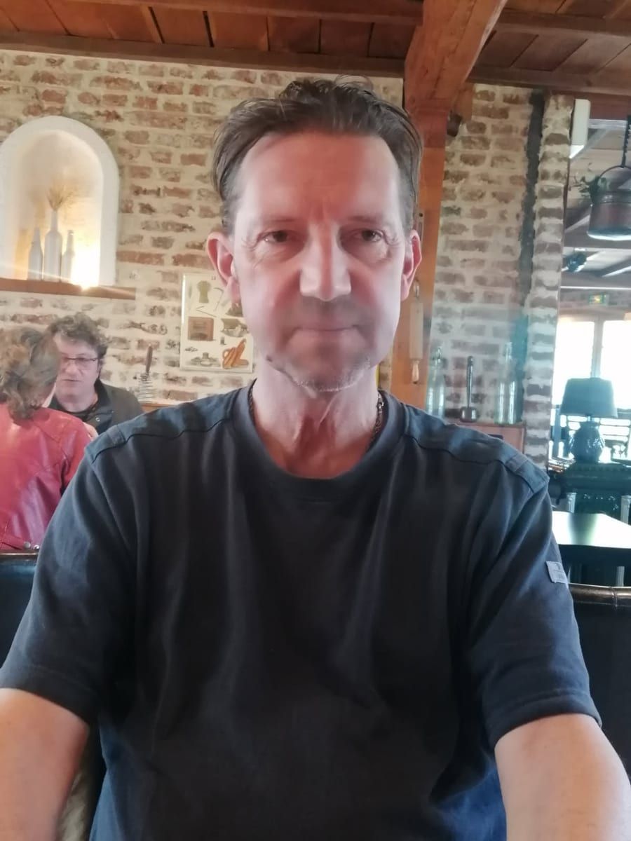 Profil de Daris, 32 ans, Gay bars à Wirzweli (Nidwald)