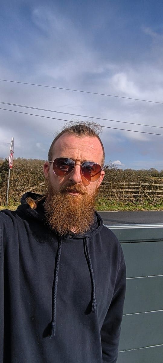 Profil de Davut, 30 ans, Gay bars à Albinen (Valais)