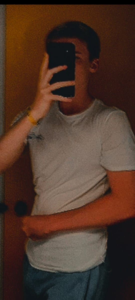 Profil de Wassym, 31 ans, Gay bars à Champzabé (Valais)