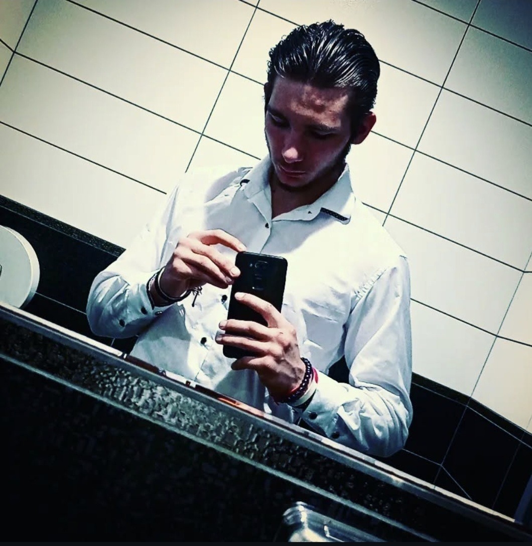 Profil de Gaston, 22 ans, Gay bars à Manno (Tessin)