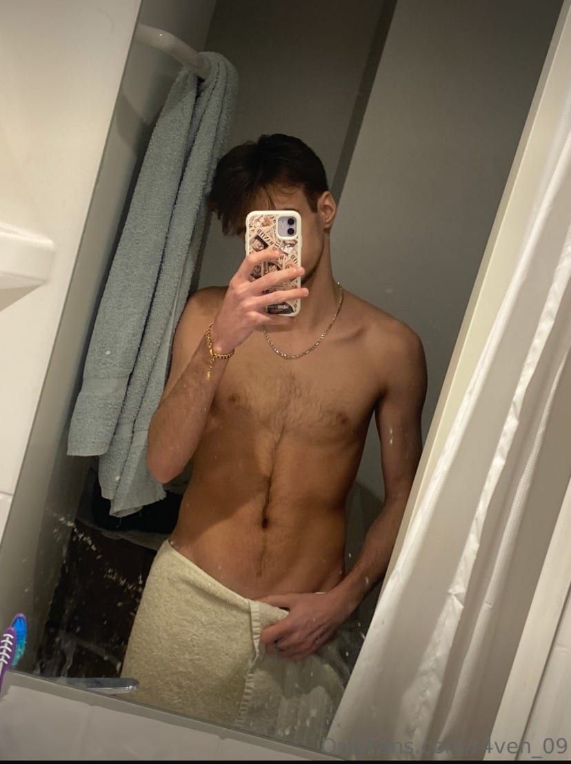 Profil de Lilouan, 28 ans, Gay bars à Manno (Tessin)
