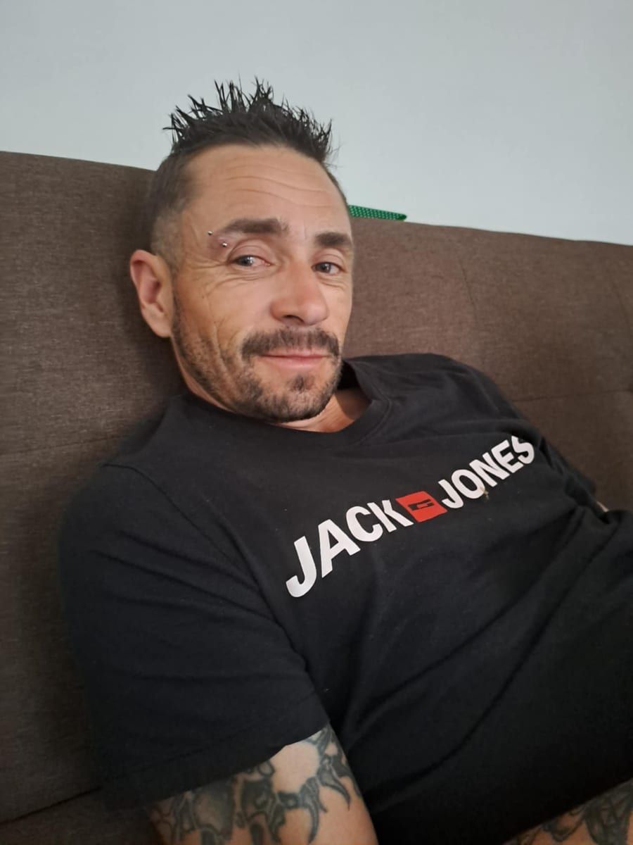 Profil de Martino, 45 ans, Gay bars à St-Triphon (Vaud)