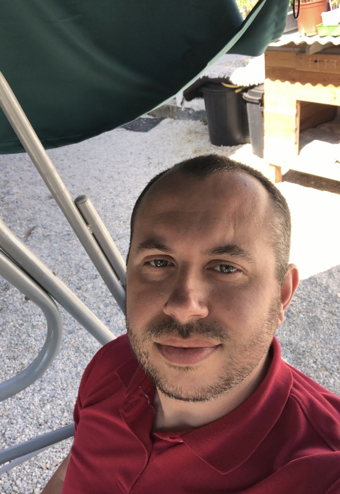 Pako - Gay bars à Villiers Profil de Pako, 29 ans, Gay bars à Villiers (Neuchâtel)