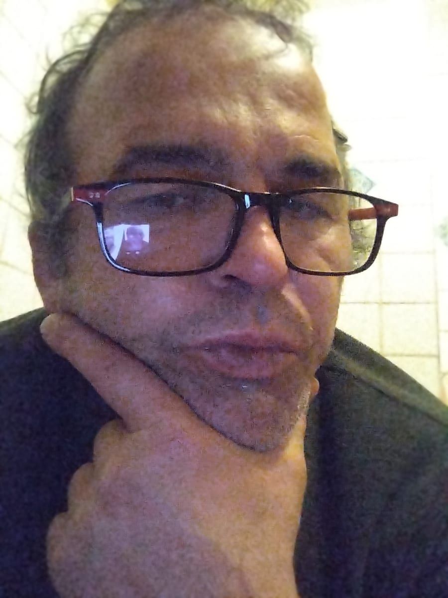 Profil de Yves-emmanuel, 26 ans, Gay bars à Zeiningen (Argovie)