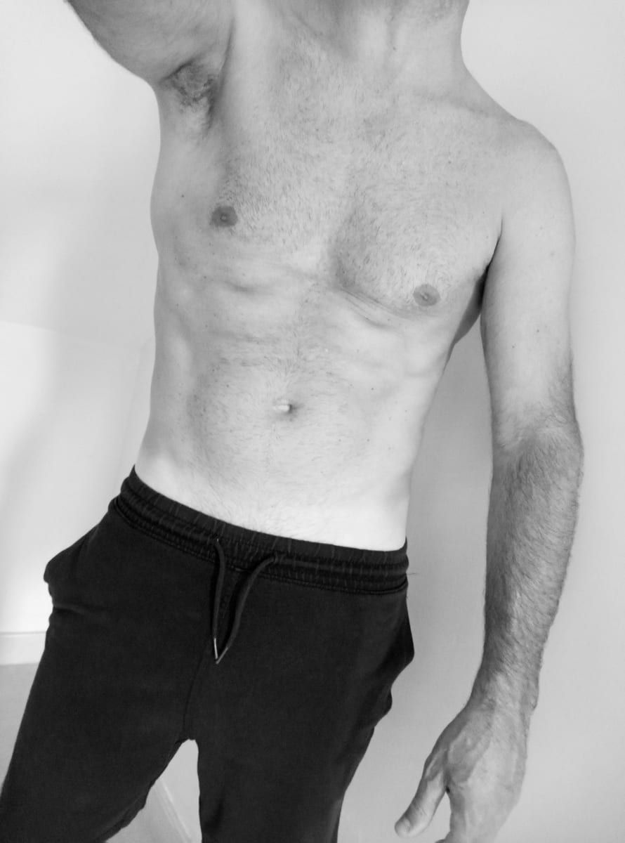 Profil de Mounoussamy, 27 ans, Gay bars à Ringoldswil (Berne)