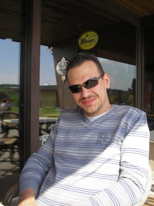 Elphege - Gay bars à St. Niklausen OW Profil de Elphege, 27 ans, Gay bars à St. Niklausen OW (Obwald)