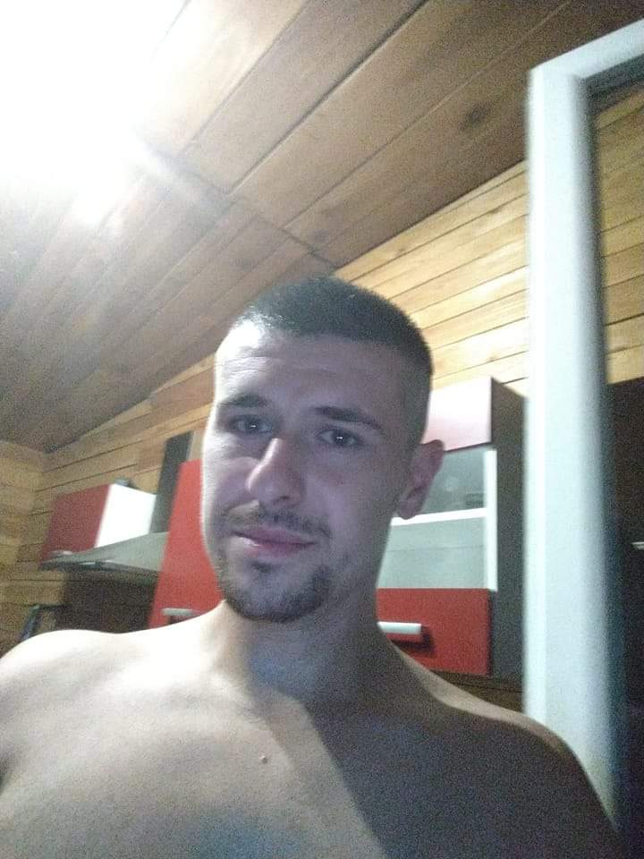 Profil de Issa, 45 ans, Gay bars à Flims Waldhaus (Grisons)