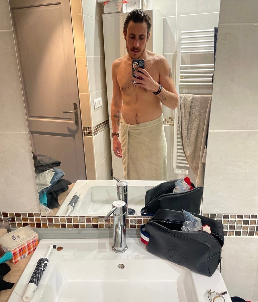 Profil de Aro, 33 ans, Gay bars à Wiesenberg (Nidwald)