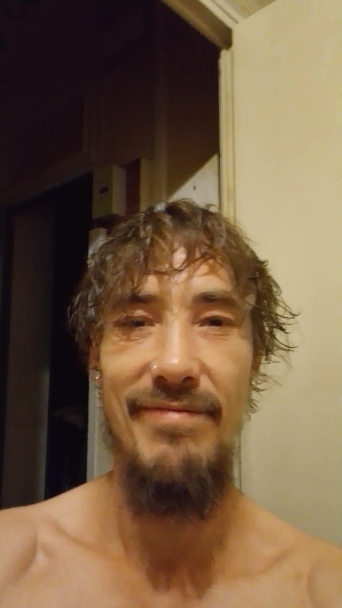 Profil de Endrit, 39 ans, Gay bars à Massongex (Valais)