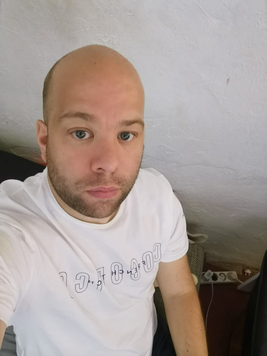 Leeroy - Gay bars à Vira (Gambarogno) Profil de Leeroy, 34 ans, Gay bars à Vira (Gambarogno) (Tessin)