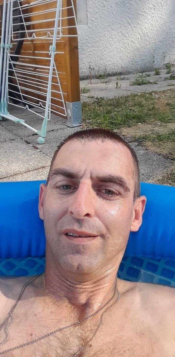 Profil de Abrahim, 40 ans, Gay bars à Zuzgen (Argovie)