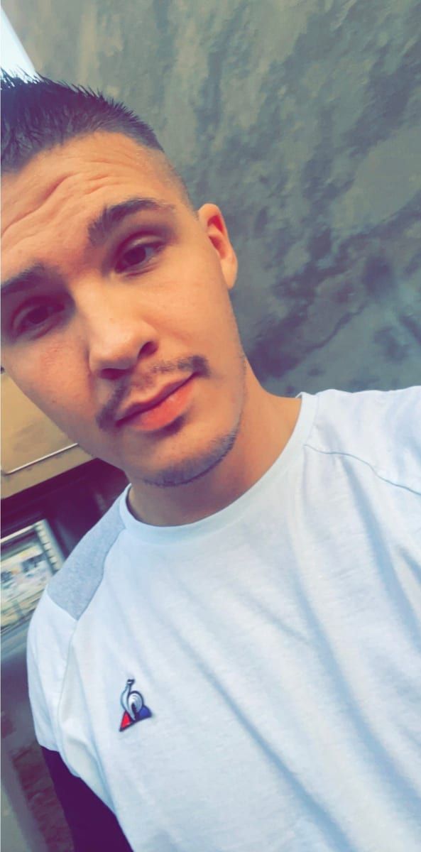 Profil de Florimond, 22 ans, Gay bars à Hermenches (Vaud)